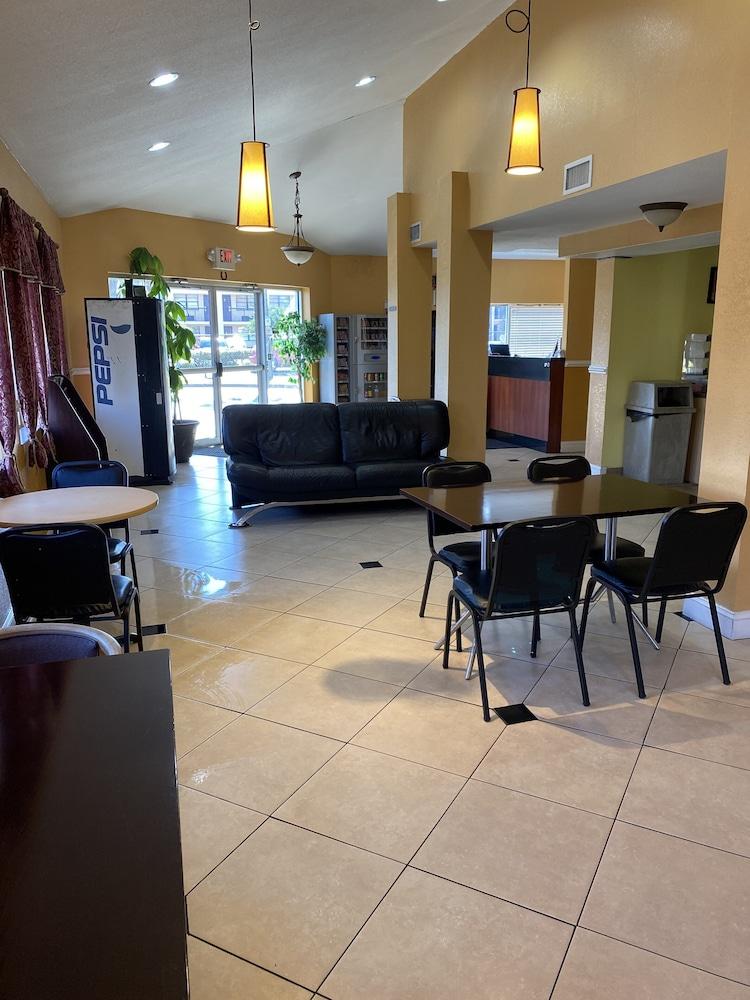 Jax Inn Jacksonville Downtown ภายนอก รูปภาพ