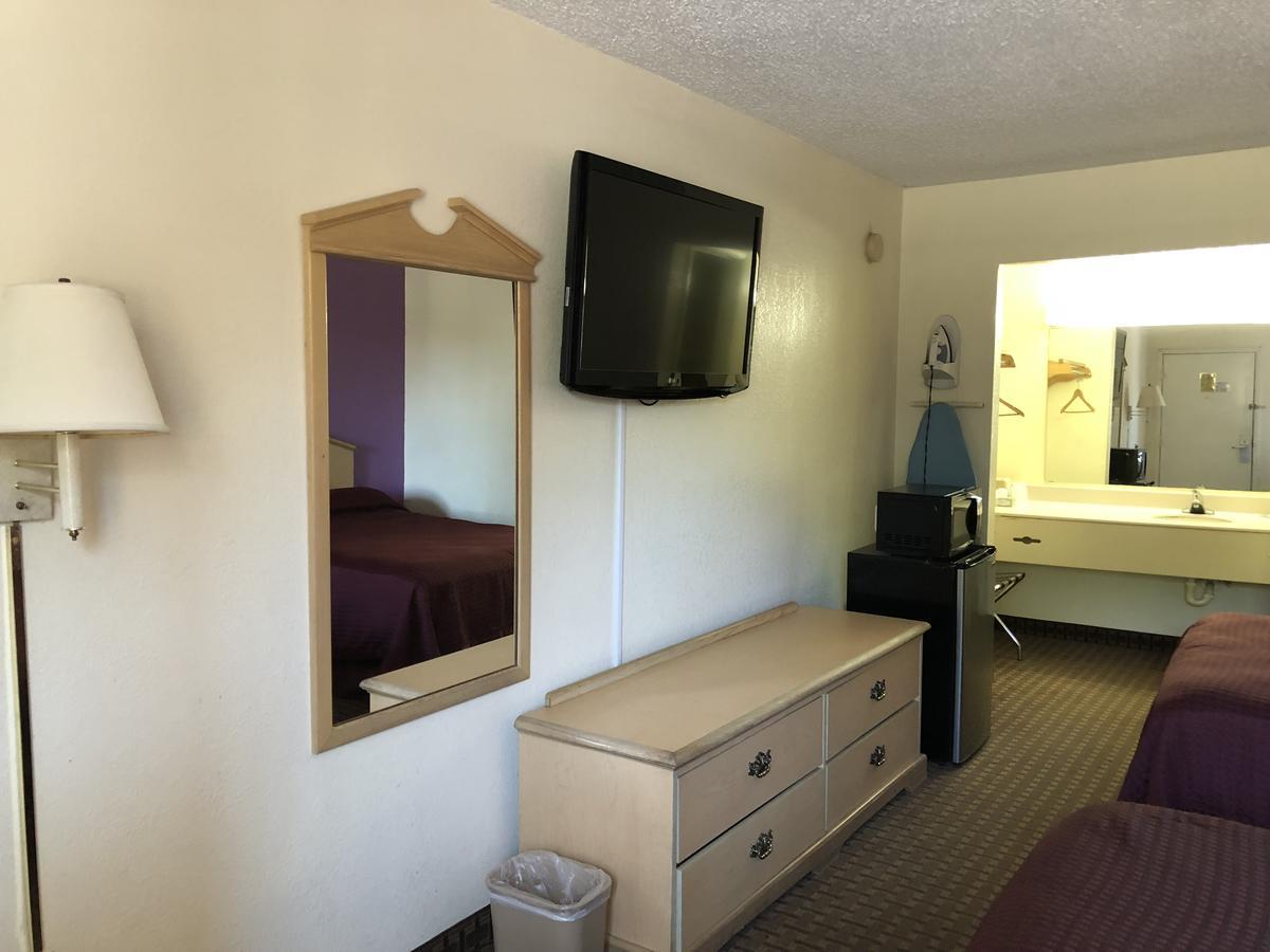 Jax Inn Jacksonville Downtown ภายนอก รูปภาพ